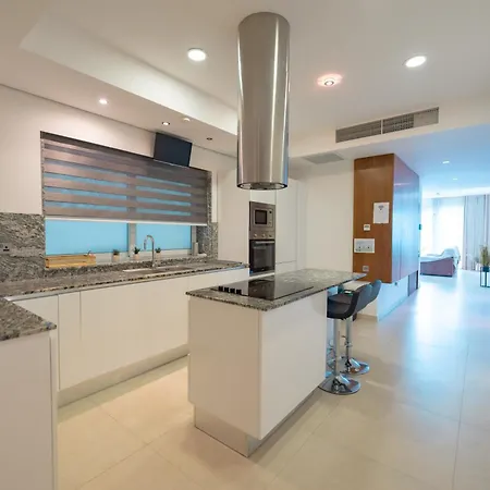 Stunning Seafront Flat In * Σλιέμα