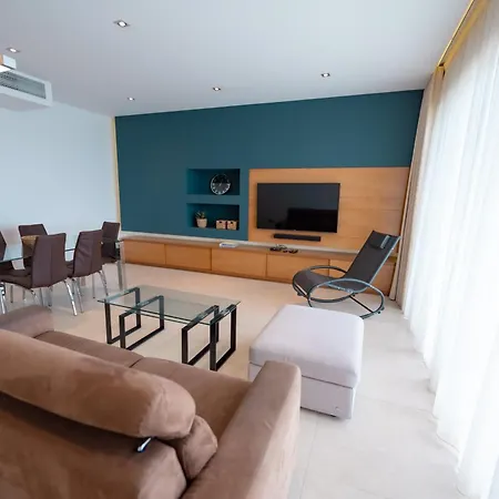 Stunning Seafront Flat In