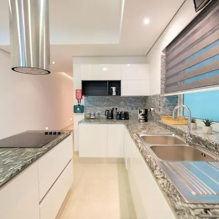 Stunning Seafront Flat In *