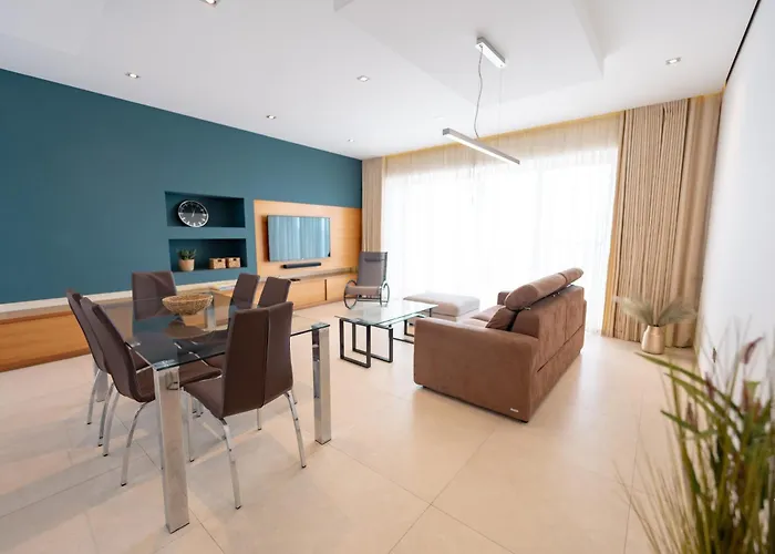 Stunning Seafront Flat In Апартаменты *