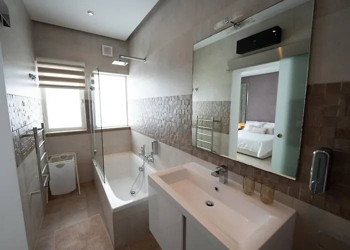 Stunning Seafront Flat In Апартаменты