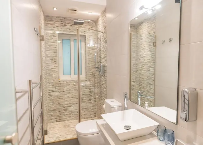 Апартаменты Stunning Seafront Flat In *